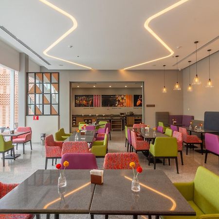 Hampton By Hilton Aguascalientes Downtown Hotel Buitenkant foto