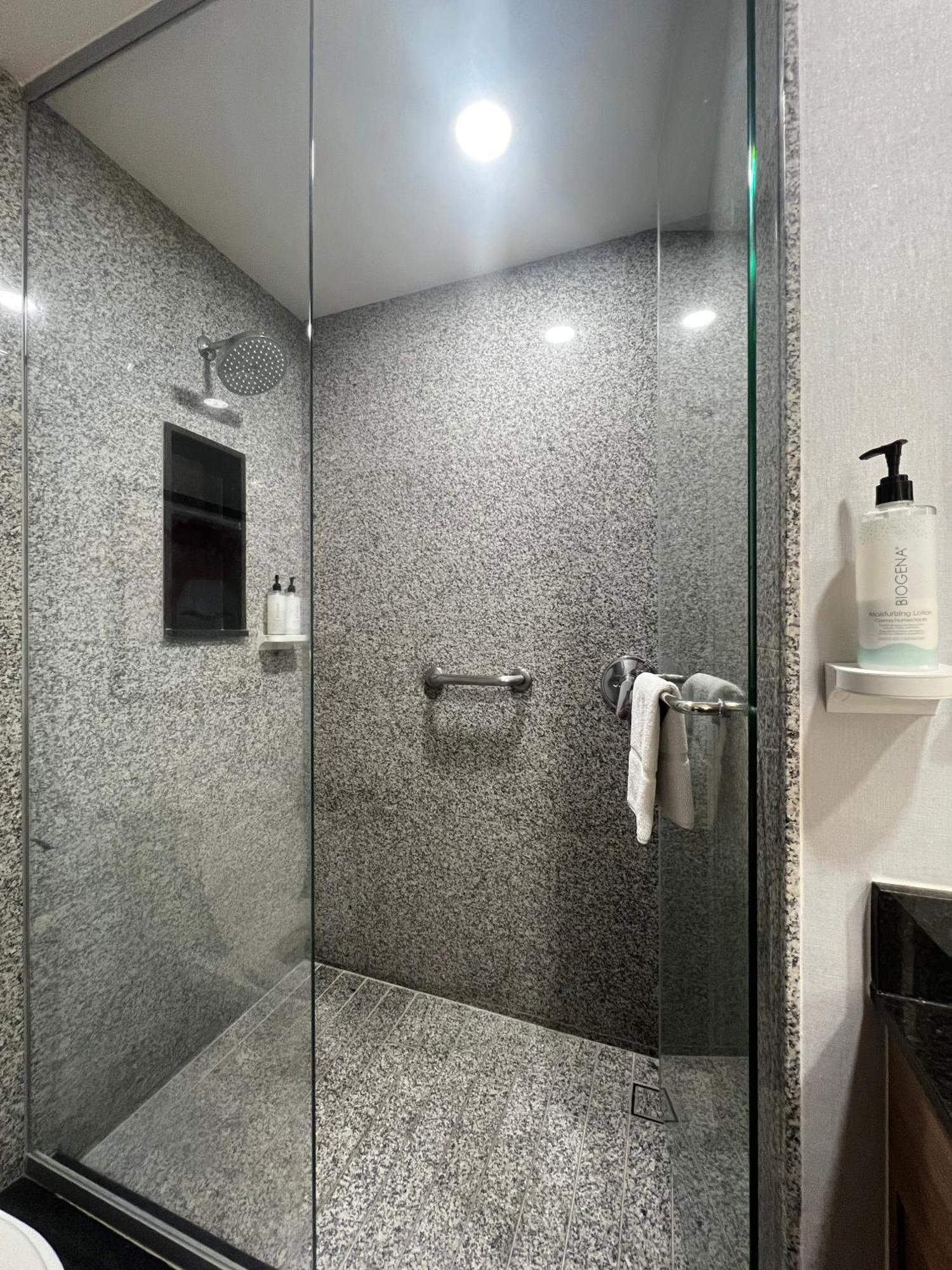 Hampton By Hilton Aguascalientes Downtown Hotel Buitenkant foto